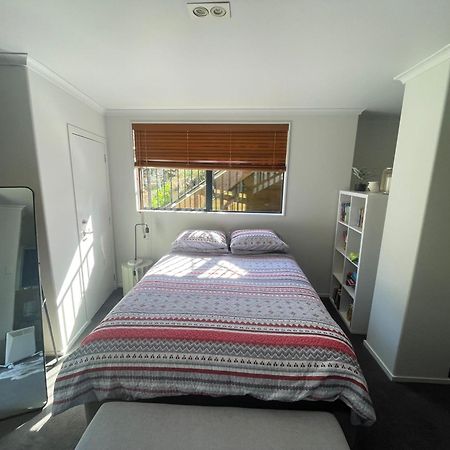 Gully Retreat Hotel Хамилтън Екстериор снимка